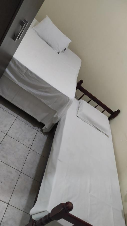 לונדרינה Hotel Gringos מראה חיצוני תמונה