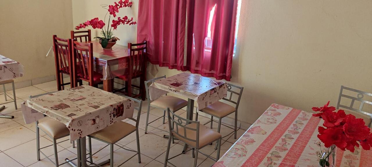 לונדרינה Hotel Gringos מראה חיצוני תמונה